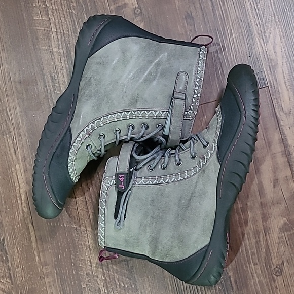 J-41 Gray Black Vegan Textile Upper Faux Fur Jeep Traction Sole Boots Sz 9.5M - Picture 4 of 10